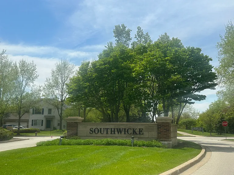 211 Monarch Dr — Photo 17