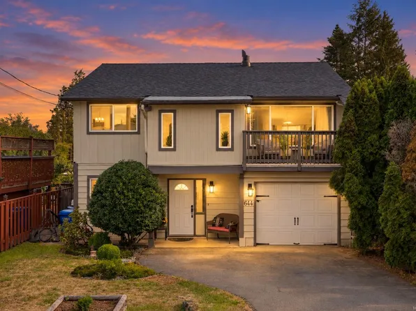 644 Hamilton Ave, Nanaimo, BC V9R 4G4