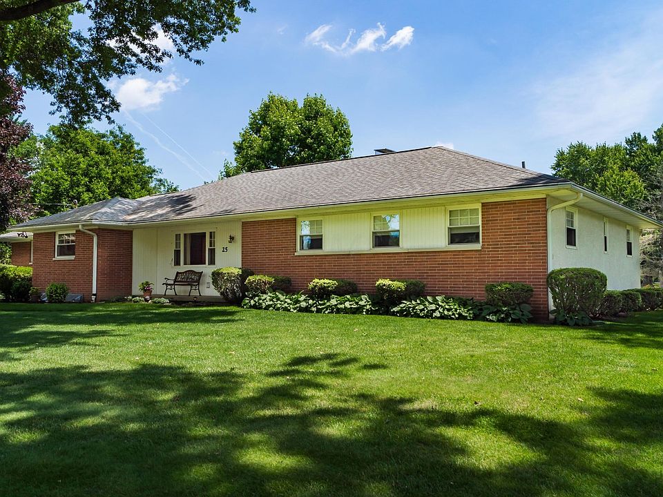 1st image of 25 Lakeland Ct SW