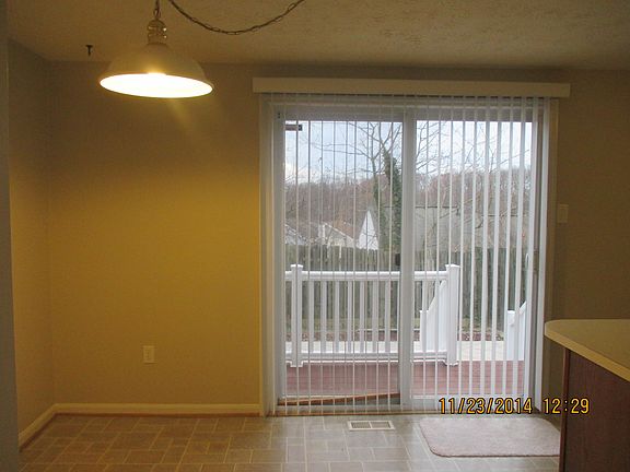 Eat in breakfast nook