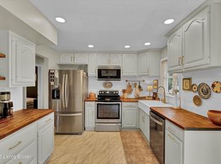 2216 Alice Kay Dr, Louisville, KY 40214
