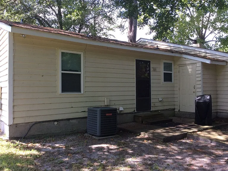 2424 Educational Dr — Photo 10