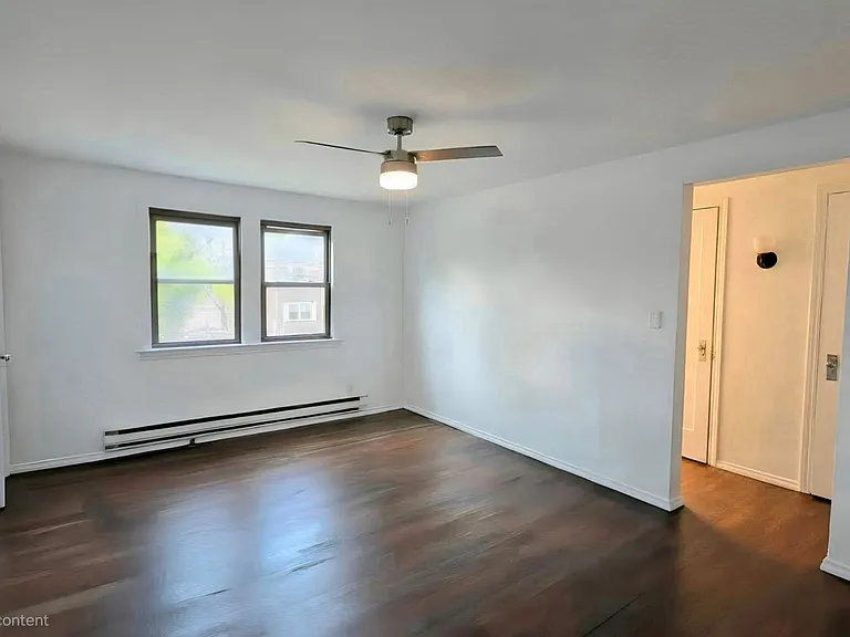 592 Beverly Rd #2 — Photo 2