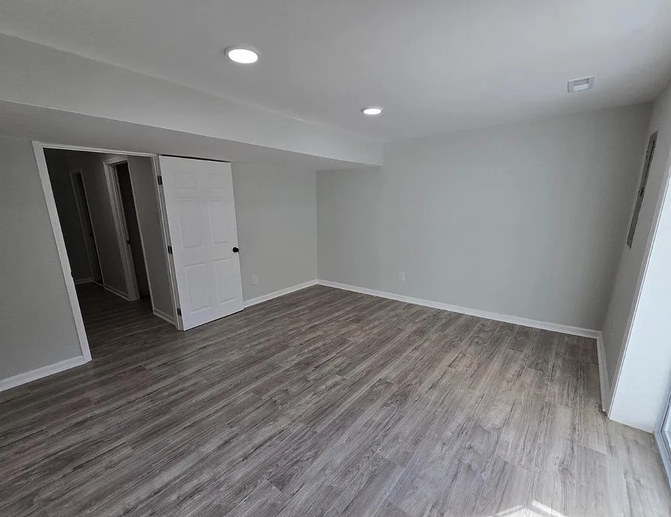 1 bed, 350 sqft, $1,250 — Photo 1