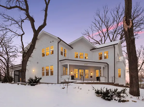 4717 Meadow Rd, Edina, MN 55424