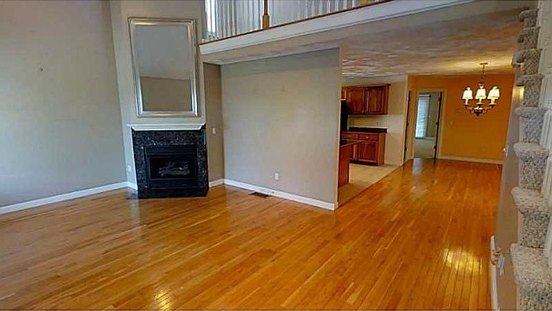 1st image of 89 Boylston Dr #89