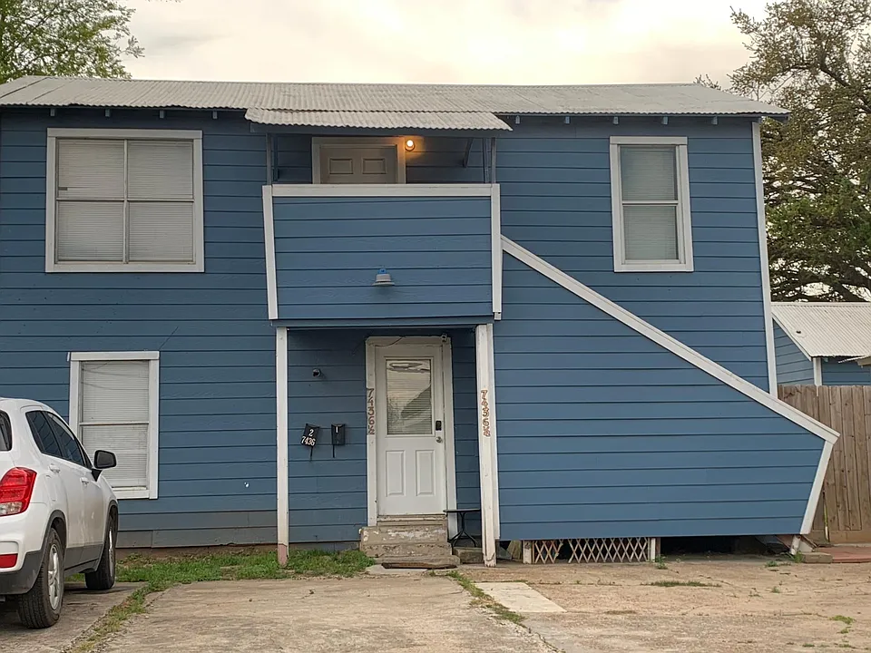 7436 Navigation Blvd #1