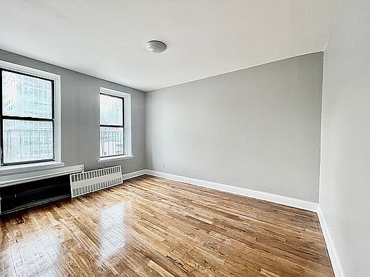 2nd image of 334 E 100th St APT 6D