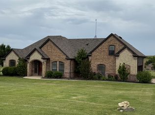 124 Heritage Pkwy W, Decatur, TX 76234