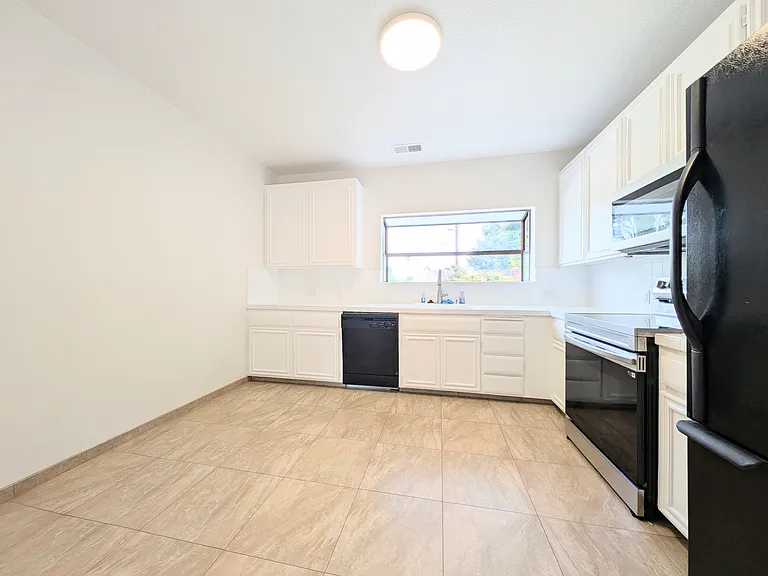 1107 Palm Ave #B — Photo 9