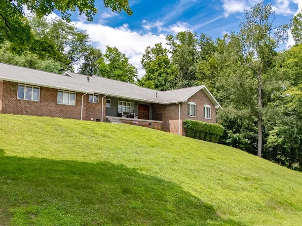 3101 N Greystone Dr, Morgantown, WV 26508