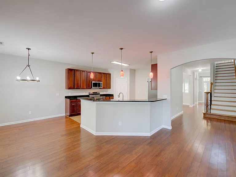 129 Herrick Ct — Photo 16