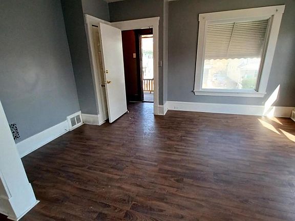 2nd image of 1218 N Lockwood Ave