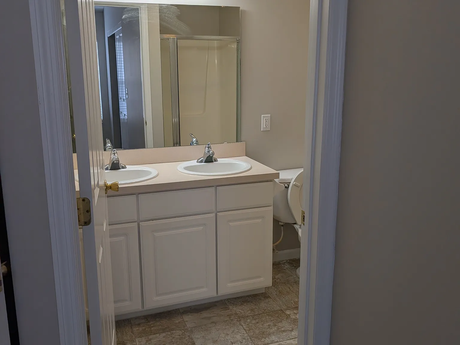 2 bed, 2.5 bath, 1587 sqft, $1,950 — Photo 3