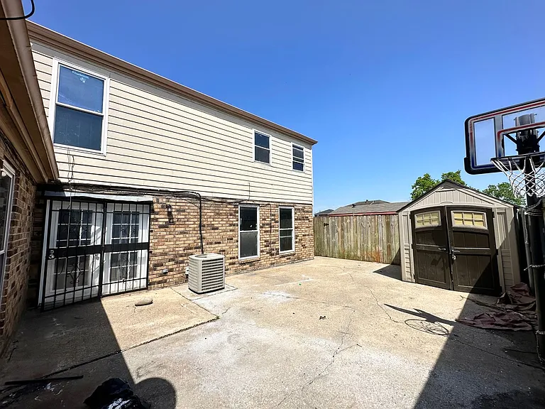 2757 Edna St — Photo 18