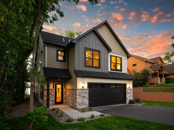2006 Shorewood Ln, Mound, MN 55364