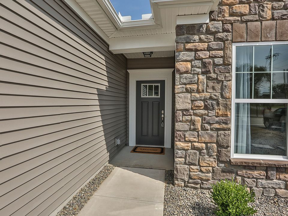 1st image of 5962 Redfield Dr