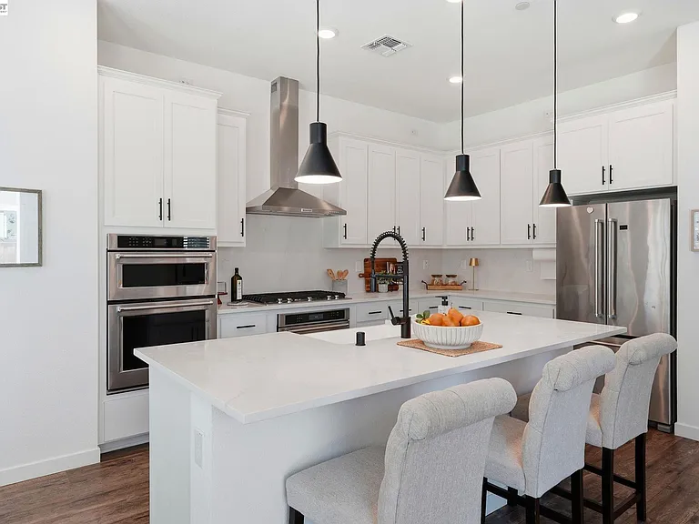 1550 Plumas Dr — Photo 18