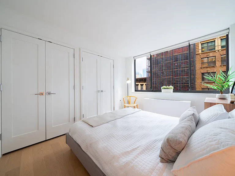 250 W 19th St #14M — Photo 2
