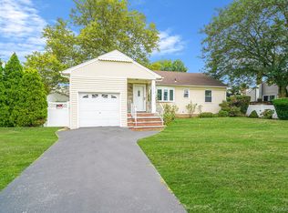 2013 Central Dr N, East Meadow, NY 11554