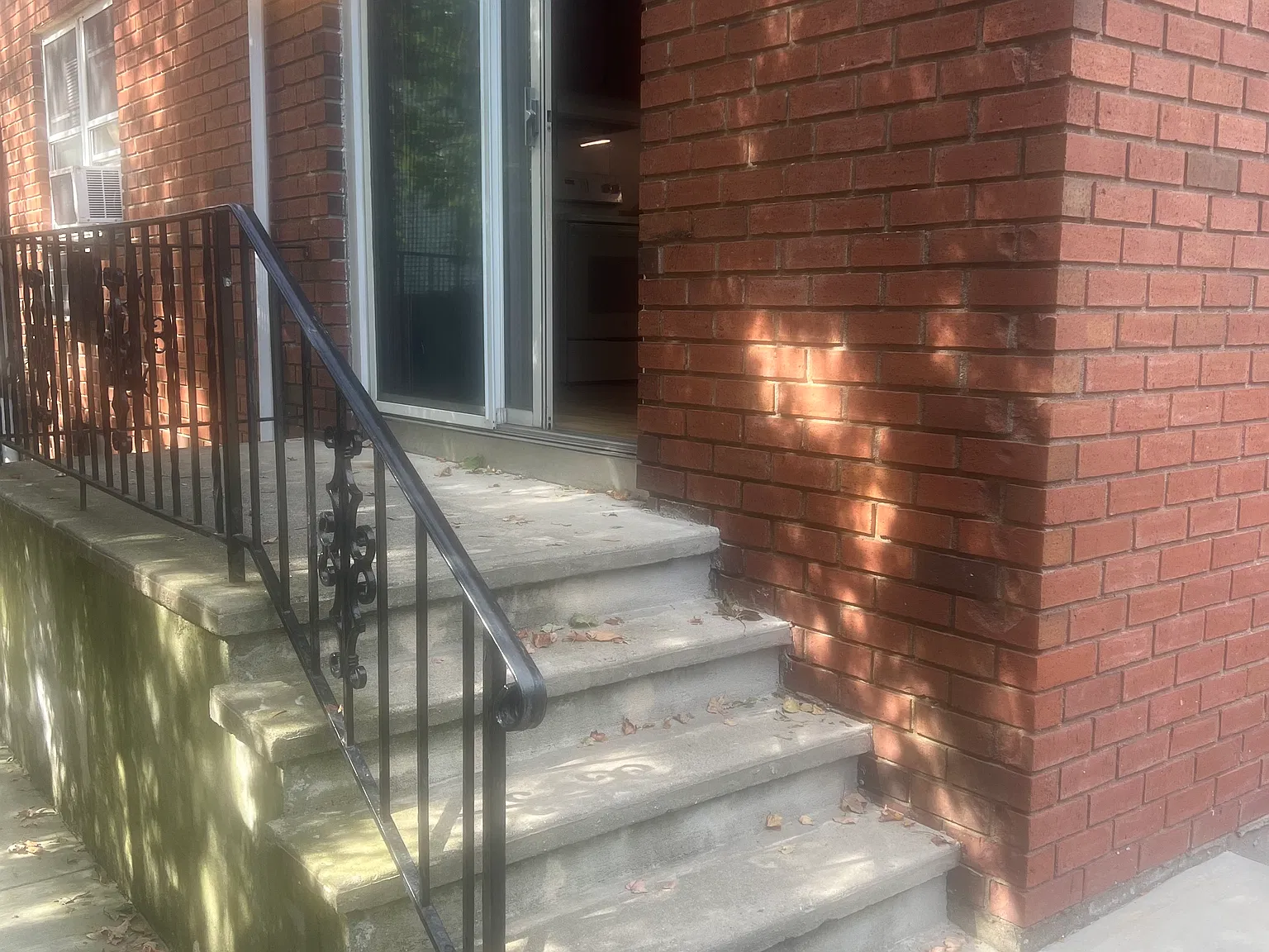 2 bed, 1000 sqft, $2,700 — Photo 2