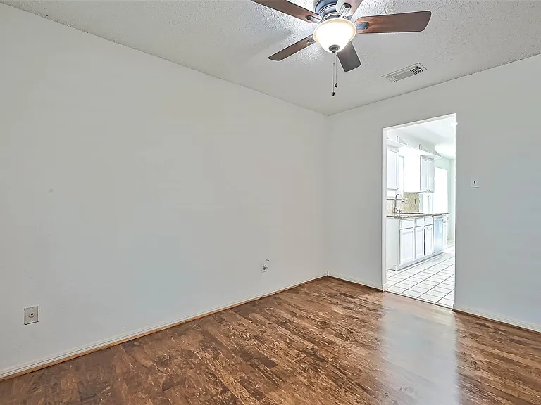 2922 Lakefield Way — Photo 10