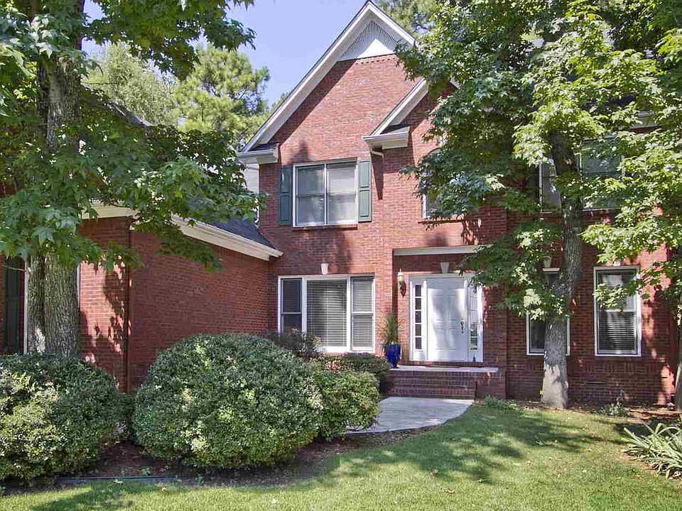 1st image of 2605 Southhurst Dr SE