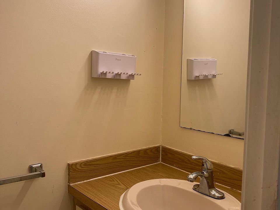 half bathroom 1st floor