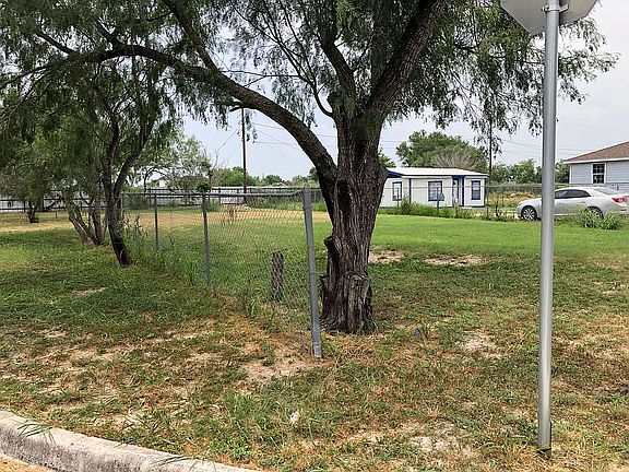 5th image of 4608 N Yvette St