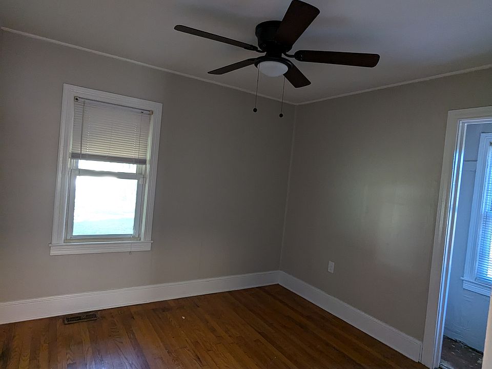 1st image of 806 Wyatt St