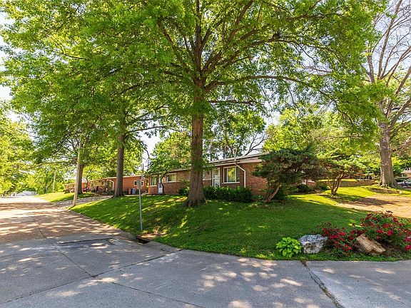 4th image of 9748 McDowell Pl