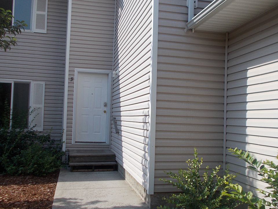 1st image of 715 N Jefferson St APT 3