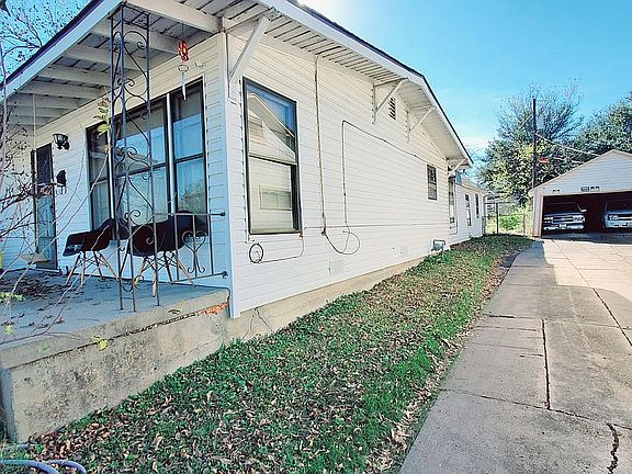 4th image of 1600 N 15th A St