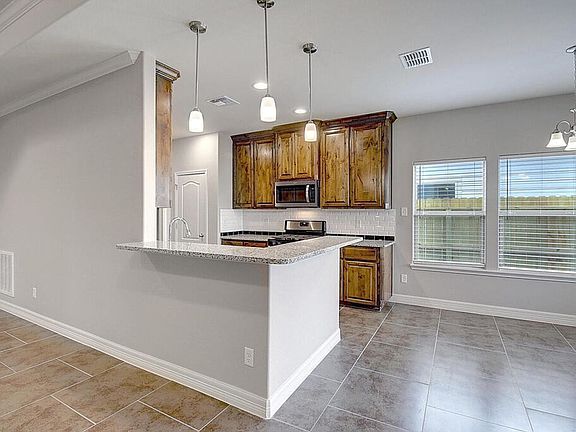 4th image of 7530 Sable Creek Dr