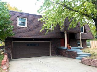 1134 N Summitlawn Ct, Wichita, KS 67212