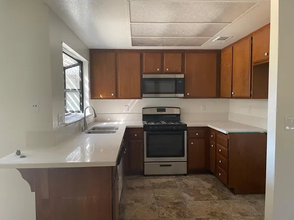 10331 Honey Cir, Jurupa Valley, CA 91752