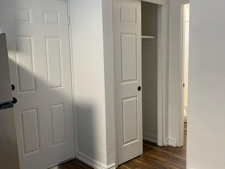 2300 Emporia St #2306 — Photo 3
