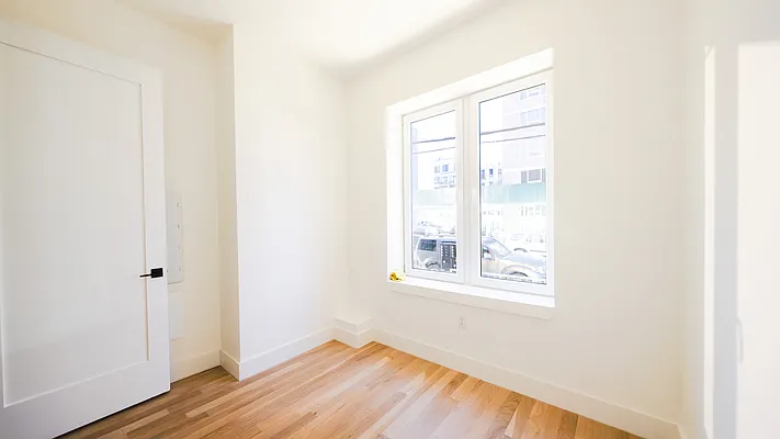 Rented by Nooklyn NYC LLC | media 4
