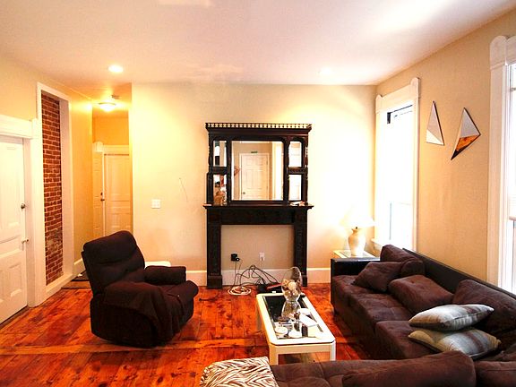 4th image of 64 Chapin Ave #1