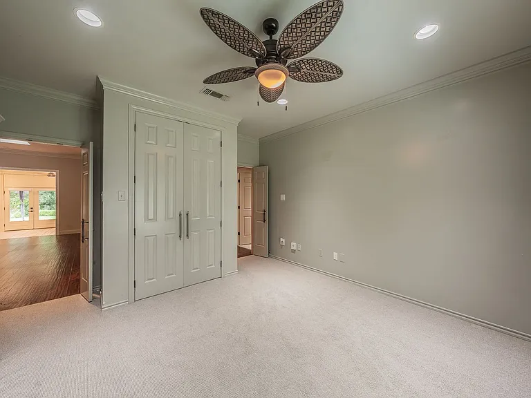 6724 Blue Meadow Dr — Photo 38