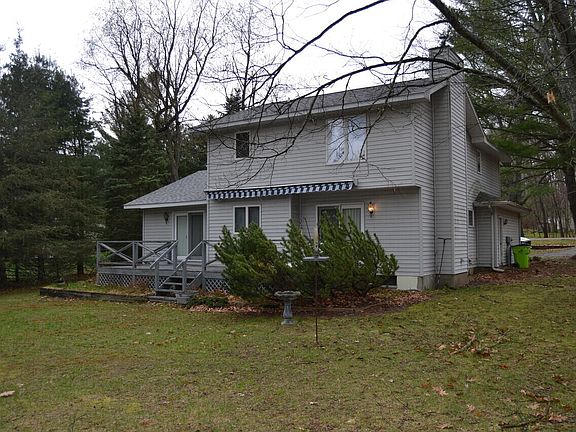 3rd image of 108 Carpenter Blvd