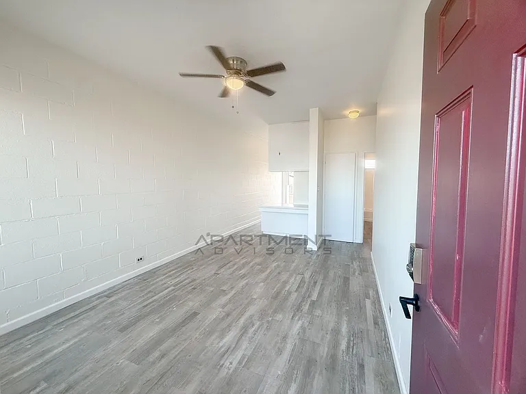 1218 N School St — Photo 13