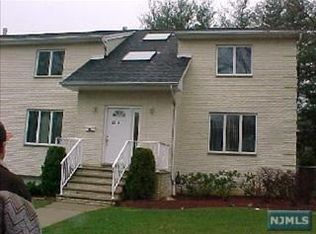 56 Demott St, Tenafly, NJ 07670