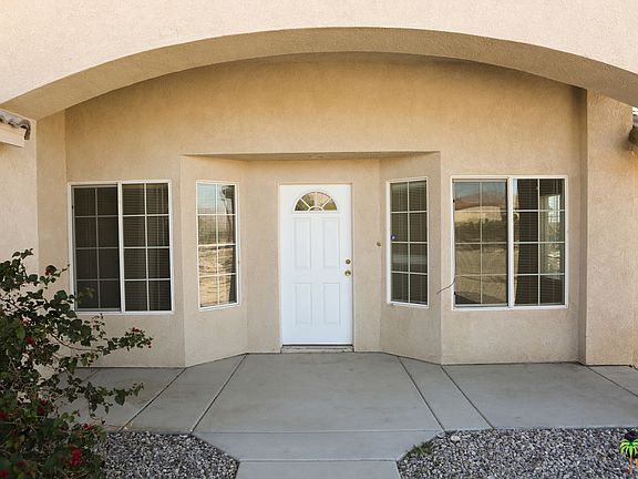 4th image of 67625 Broken Arrow Ln