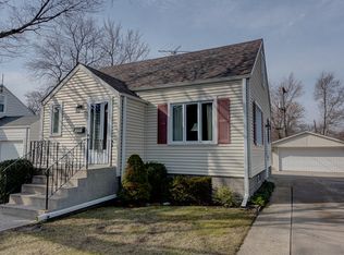 18428 Wentworth Ave, Lansing, IL 60438