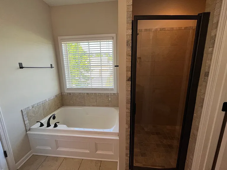1811 Bedford Trl — Photo 12