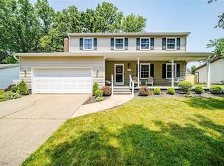 9301 Hidden Glen Dr, Mentor, OH