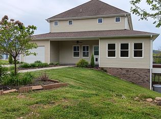 127 Gardenside Blvd, Lebanon, VA 24266