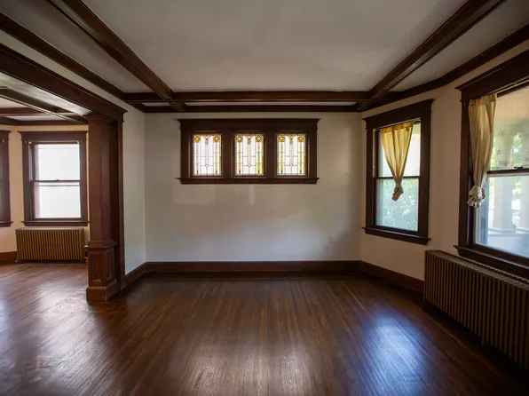 96 Hubinger St #1, New Haven, CT 06511