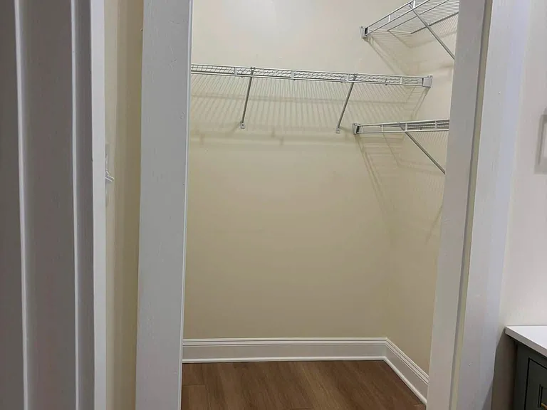 410 Mears St — Photo 8